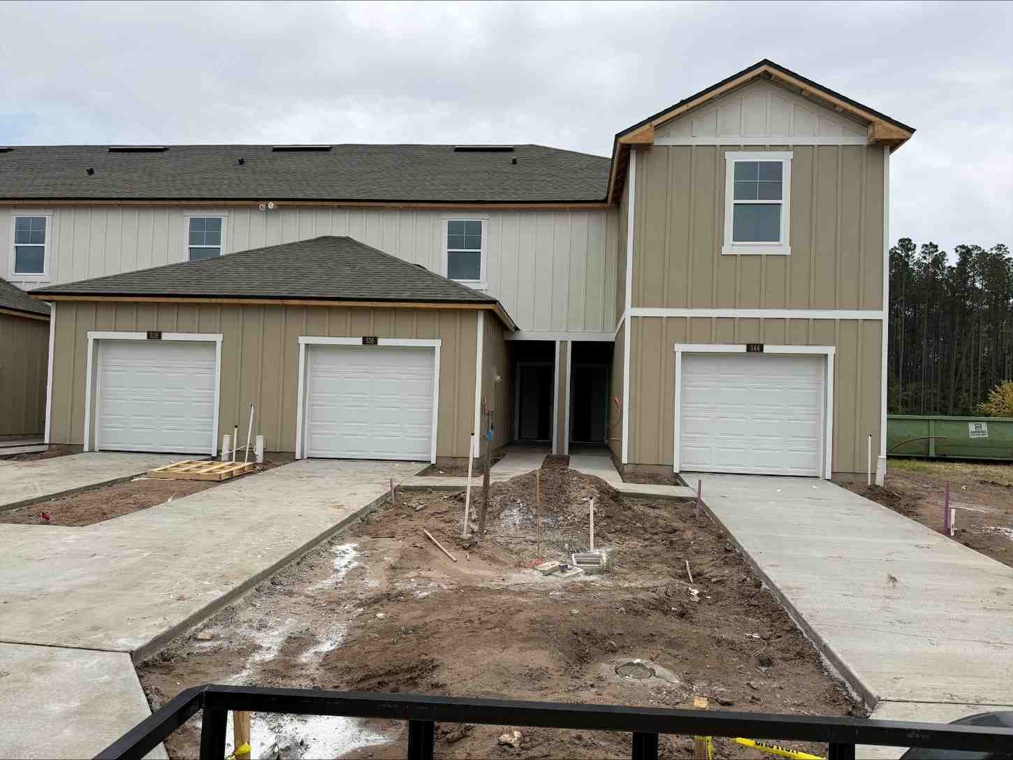 Luxurious Garage Door Architecture in Ponte Vedra FL